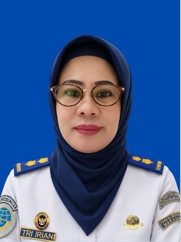 Capt. Tri Iriani. S.SiT, M.T